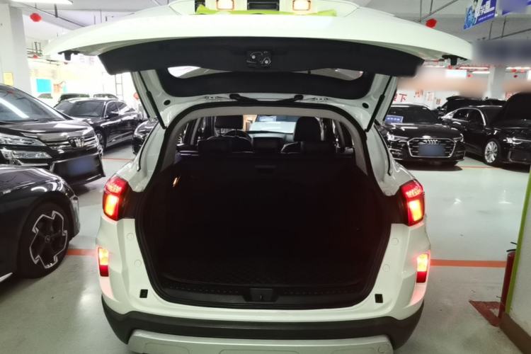 Used Bestune X80 2016 2.0L Automatic Luxury Model Trunk