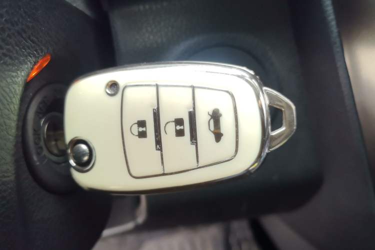 Used Bestune X80 2016 2.0L manual base trim Vehicle Key