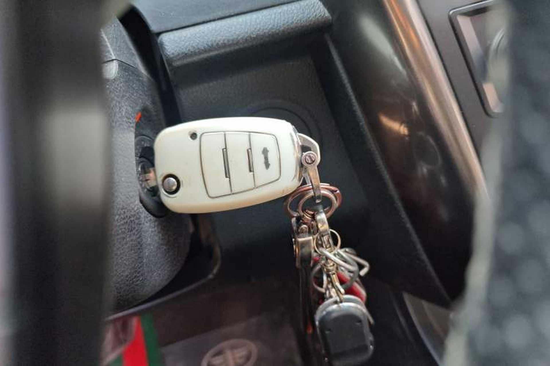 Used Bestune X80 2016 2.0L automatic Comfort trim level Vehicle Key