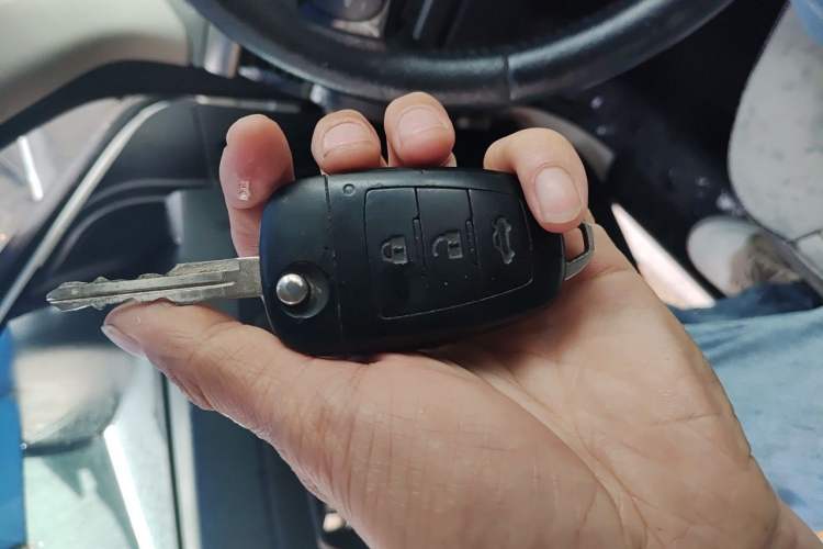 Used Bestune X80 2016 2.0L automatic Comfort trim level Vehicle Key