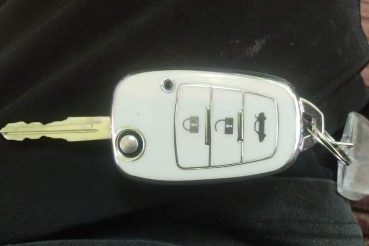 Used Bestune X80 2016 2.0L Automatic Luxury Model Vehicle Key
