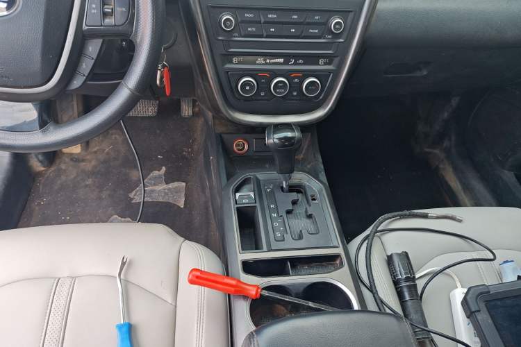 Used Bestune X80 2017 2.0L Automatic Elite Edition Gear Lever