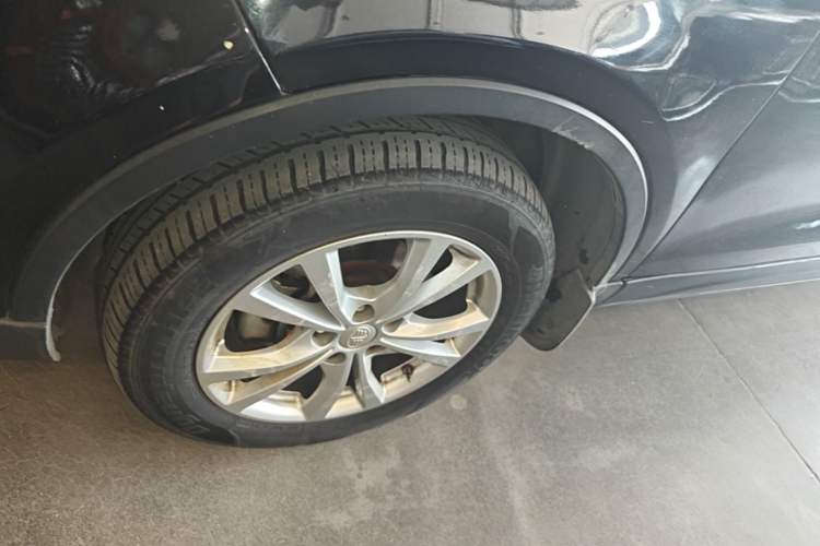 Used Bestune X80 2017 1.8T Automatic Luxury Model Left Front Wheel Hub