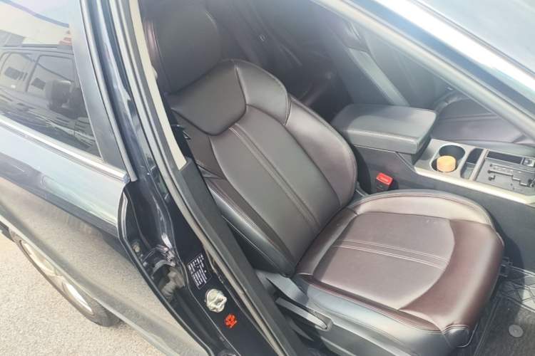 Used Bestune X80 2017 1.8T Automatic Luxury Model Right Front Seat