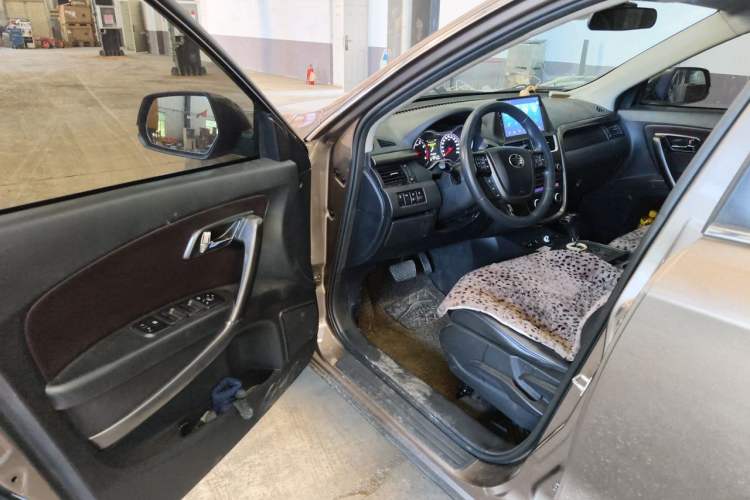 Used Bestune X80 2017 2.0L Automatic Elite Edition Driver Seat
