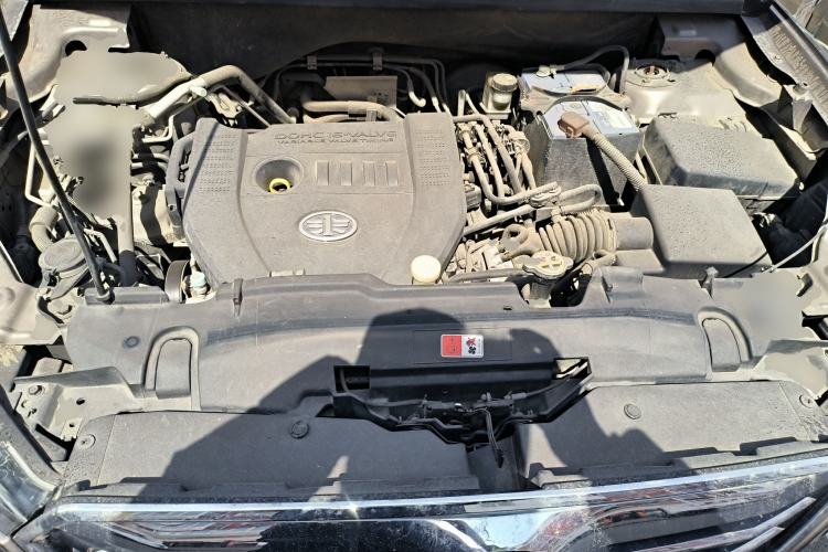 Used Bestune X80 2017 2.0L automatic Technology trim level Engine Bay