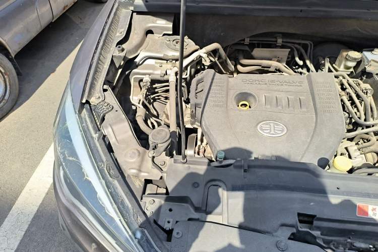 Used Bestune X80 2017 2.0L automatic Technology trim level Engine Bay Right