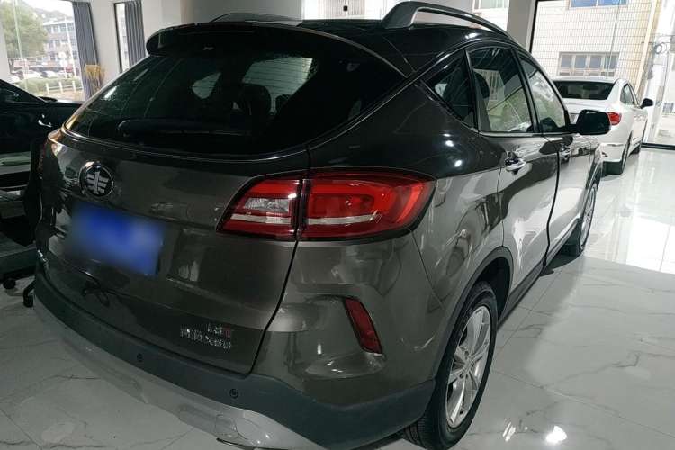 Used Bestune X80 2017 1.8T Automatic Luxury Model Exterior 3