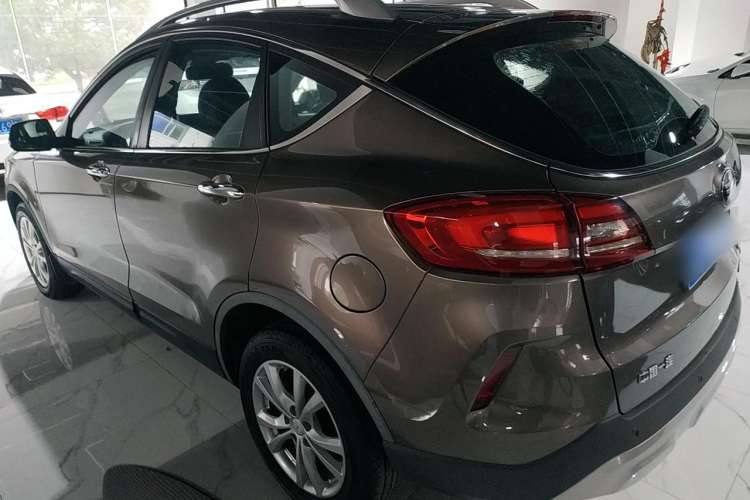 Used Bestune X80 2017 1.8T Automatic Luxury Model Exterior 5