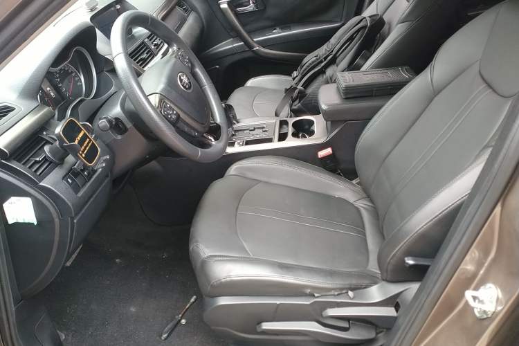 Used Bestune X80 2017 2.0L automatic Technology trim level Left Front Seat