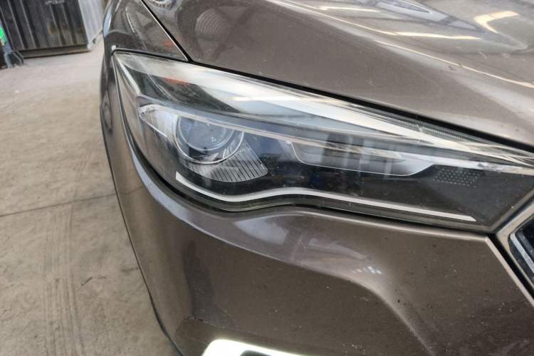 Used Bestune X80 2017 2.0L Automatic Elite Edition Right Front Headlight
