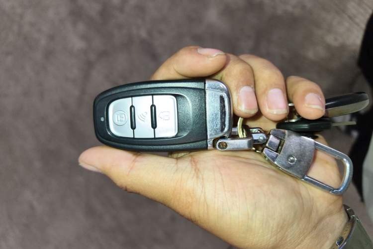 Used Bestune X80 2017 2.0L Automatic Elite Edition Vehicle Key