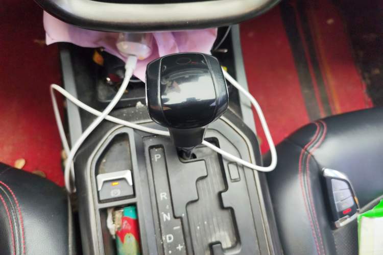 Used Bestune X80 2017 1.8T Automatic Sport Model Gear Lever