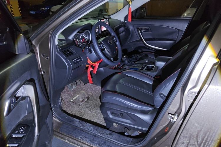 Used Bestune X80 2017 1.8T Automatic Luxury Model Driver Seat