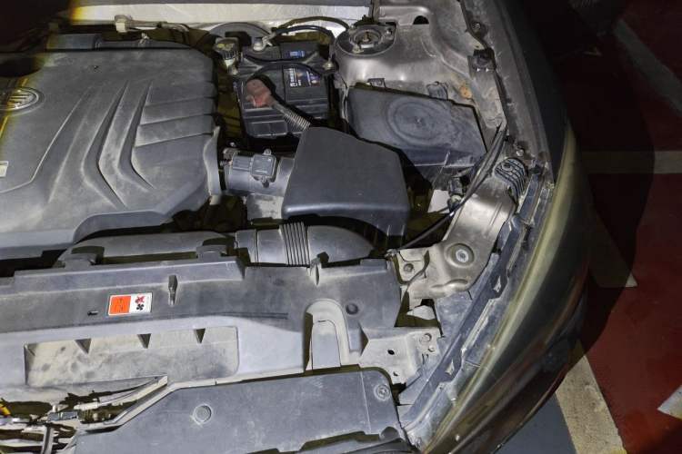 Used Bestune X80 2017 1.8T Automatic Luxury Model Engine Bay Left