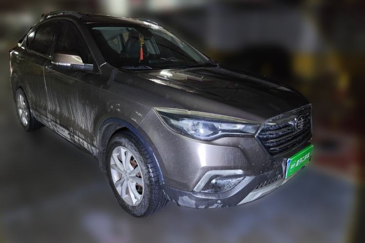 Used Bestune X80 2017 1.8T Automatic Luxury Model Front Right 45 Deg