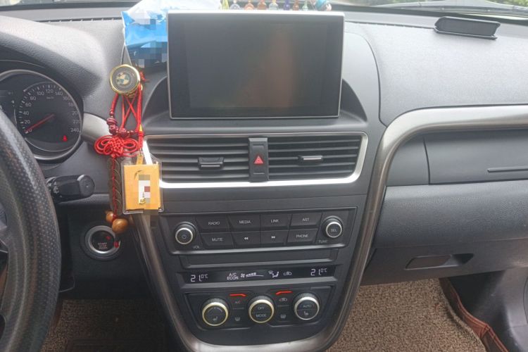 Used Bestune X80 2017 1.8T Automatic Luxury Model Audio And AC Panel