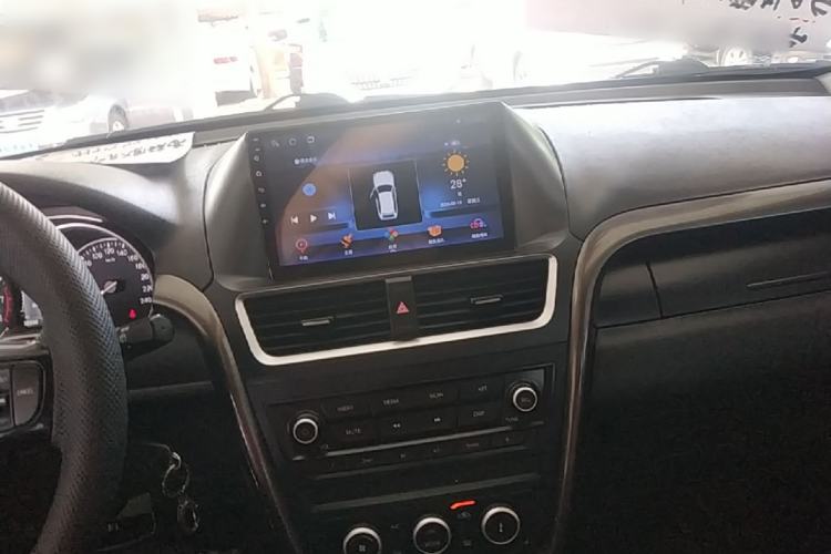 Used Bestune X80 2017 2.0L automatic Technology trim level Center Console