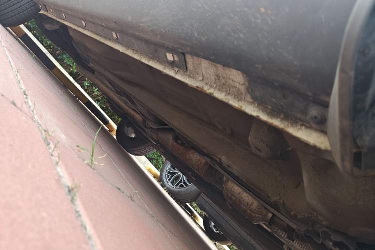 Used Bestune X80 2017 1.8T Automatic Sport Model Chassis Front Right