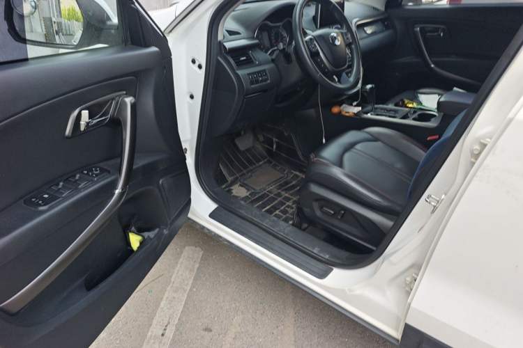 Used Bestune X80 2017 1.8T Automatic Luxury Model Driver Seat