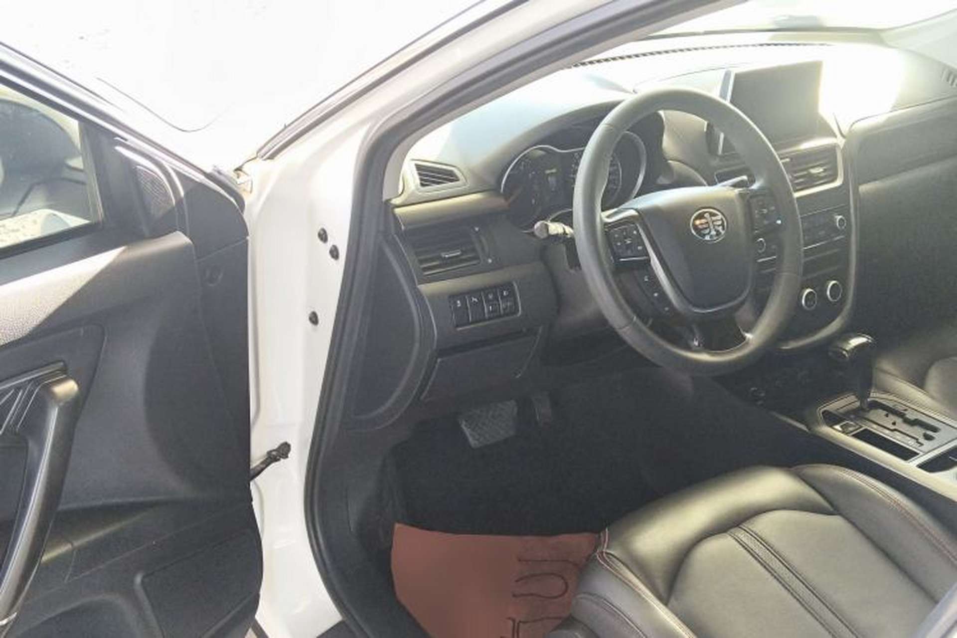 Used Bestune X80 2017 2.0L Automatic Elite Edition Driver Seat