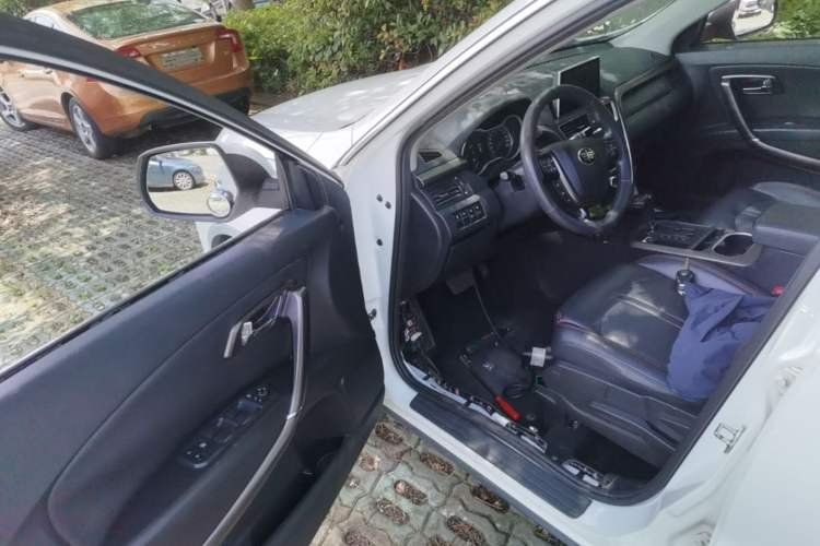 Used Bestune X80 2017 2.0L Automatic Elite Edition Driver Seat