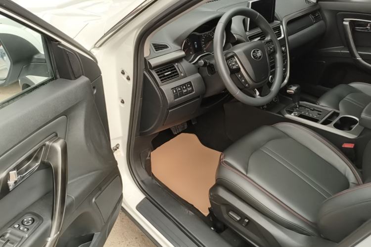 Used Bestune X80 2017 1.8T Automatic Luxury Model Driver Seat