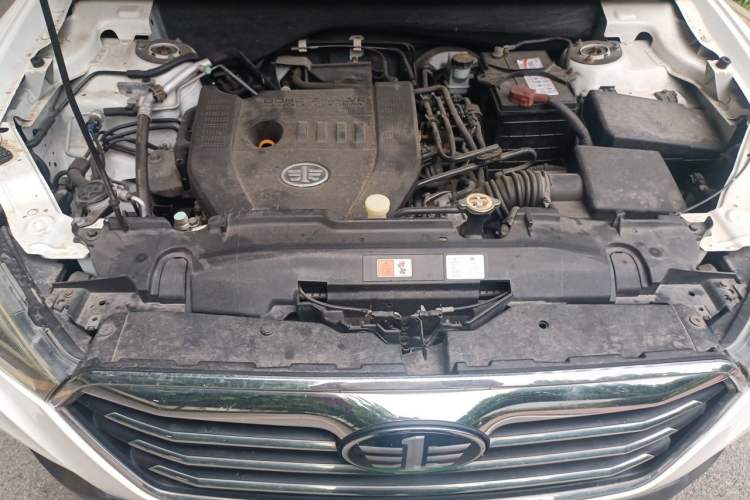 Used Bestune X80 2017 2.0L Automatic Elite Edition Engine Bay