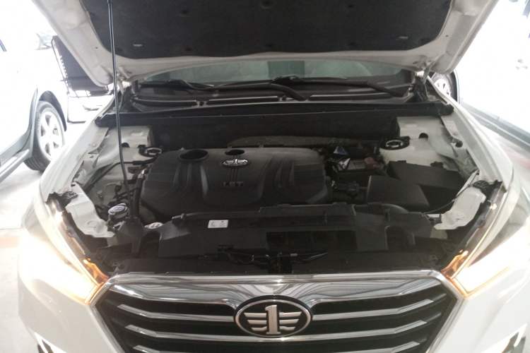 Used Bestune X80 2017 1.8T Automatic Luxury Model Engine Bay