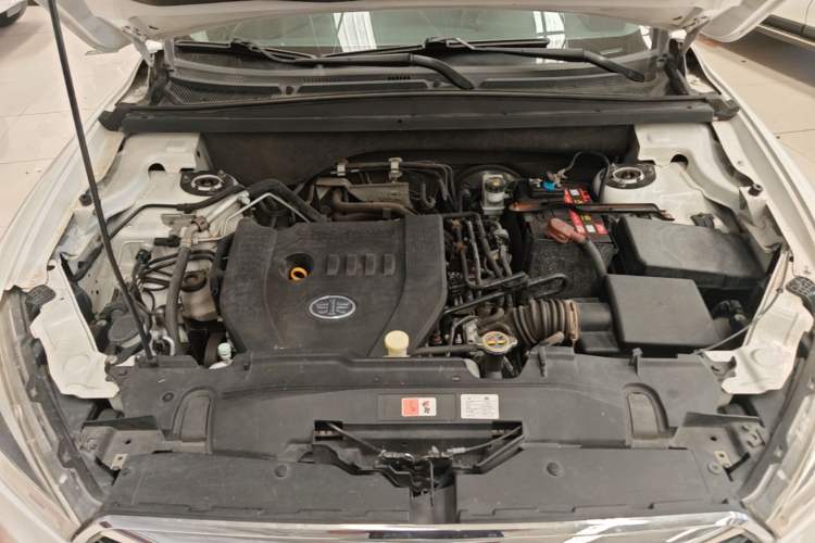 Used Bestune X80 2017 2.0L Manual Luxury Edition Engine Bay
