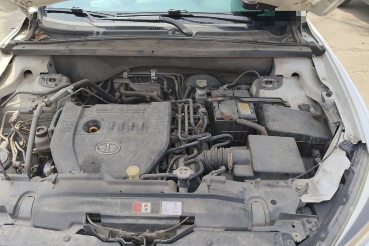 Used Bestune X80 2017 2.0L manual base version Engine Bay