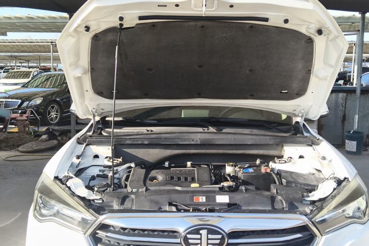 Used Bestune X80 2017 2.0L Automatic Elite Edition Engine Bay