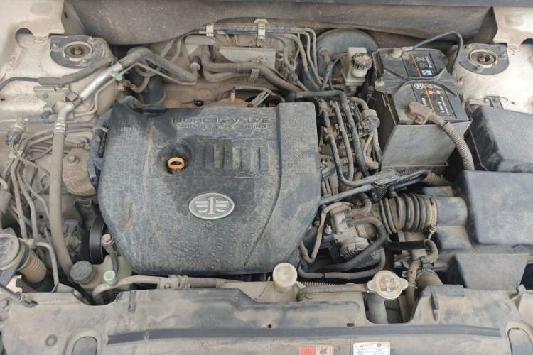 Used Bestune X80 2017 2.0L automatic Technology trim level Engine Bay