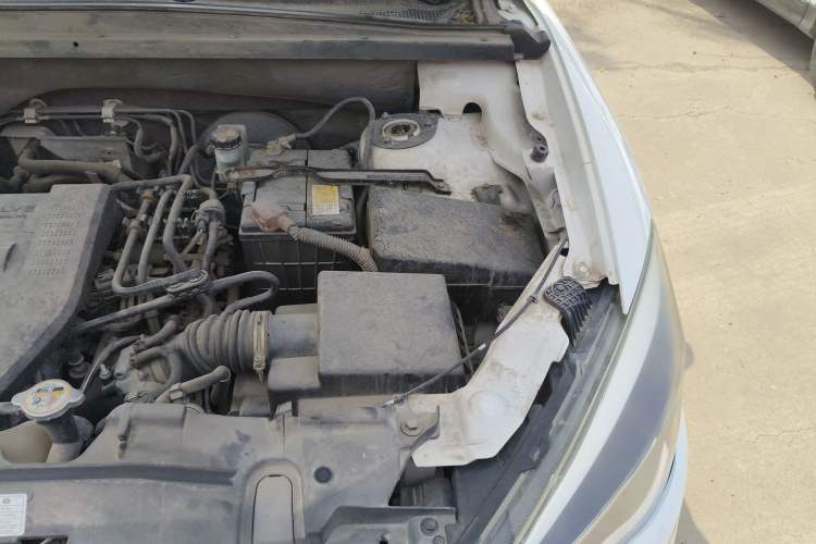 Used Bestune X80 2017 2.0L manual base version Engine Bay Left