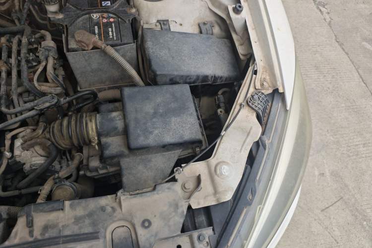 Used Bestune X80 2017 2.0L automatic Technology trim level Engine Bay Left