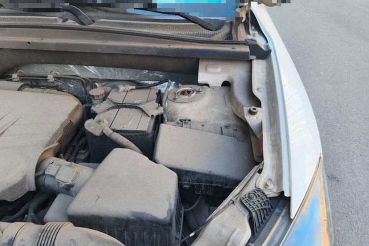 Used Bestune X80 2017 1.8T Automatic Sport Model Engine Bay Left