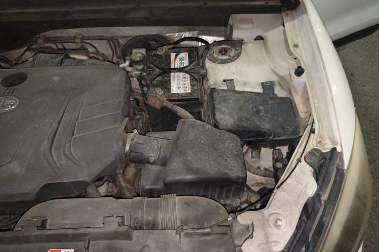 Used Bestune X80 2017 1.8T Automatic Luxury Model Engine Bay Left