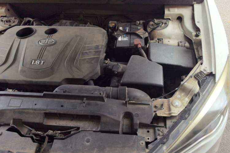 Used Bestune X80 2017 1.8T Automatic Luxury Model Engine Bay Left