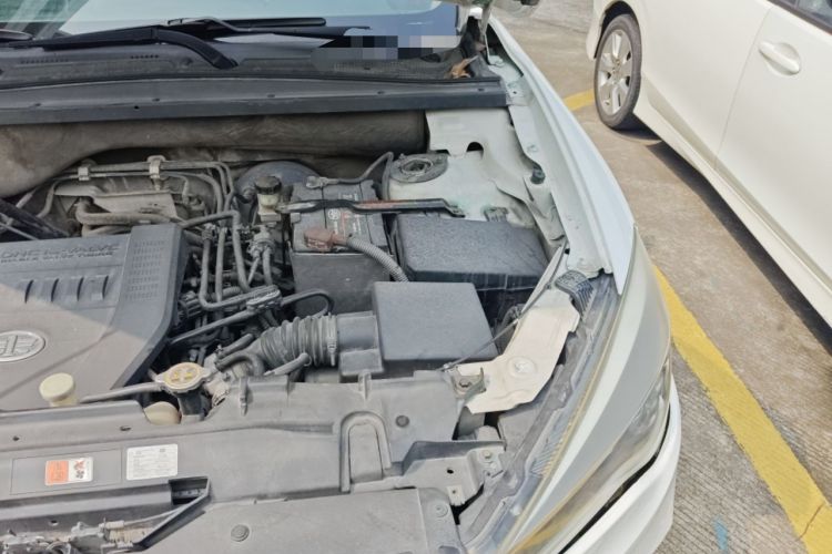 Used Bestune X80 2017 2.0L Manual Luxury Edition Engine Bay Left