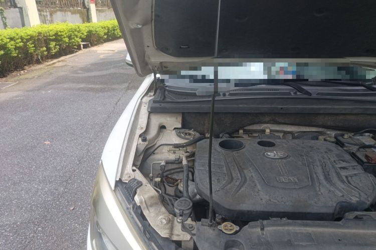 Used Bestune X80 2017 1.8T Automatic Luxury Model Engine Bay Right