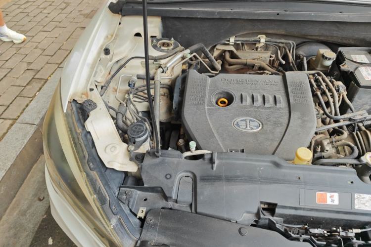 Used Bestune X80 2017 2.0L Automatic Elite Edition Engine Bay Right
