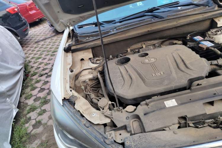 Used Bestune X80 2017 1.8T Automatic Sport Model Engine Bay Right