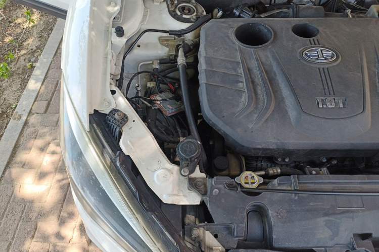 Used Bestune X80 2017 1.8T Automatic Luxury Model Engine Bay Right