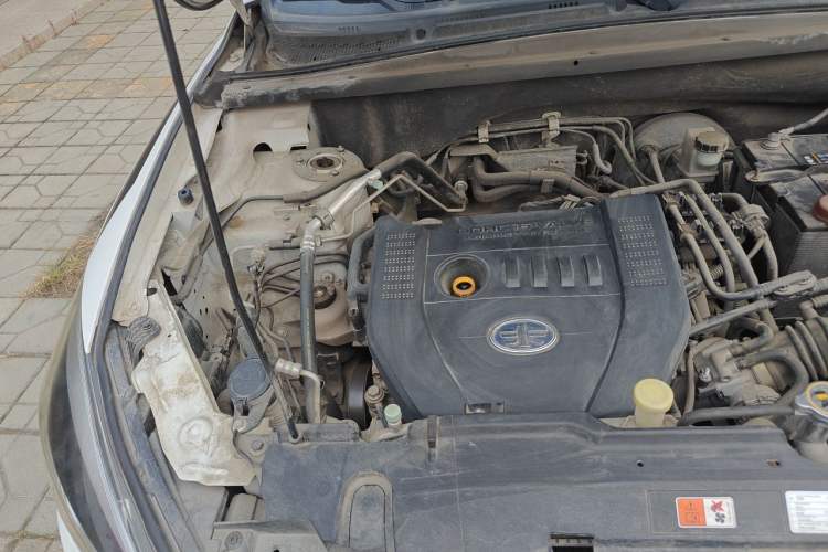 Used Bestune X80 2017 2.0L Manual Luxury Edition Engine Bay Right