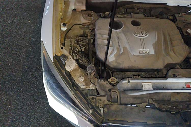 Used Bestune X80 2017 1.8T Automatic Luxury Model Engine Bay Right