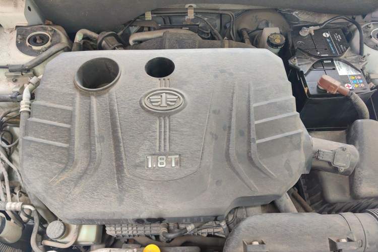 Used Bestune X80 2017 1.8T Automatic Luxury Model Engine Bay