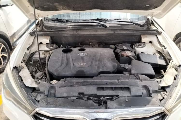 Used Bestune X80 2017 1.8T Automatic Luxury Model Engine Bay