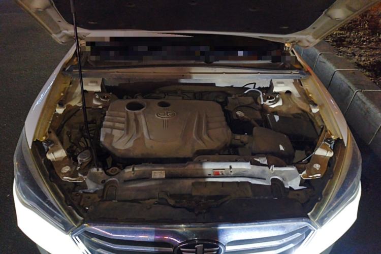 Used Bestune X80 2017 1.8T Automatic Luxury Model Engine Bay