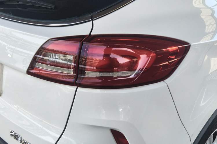 Used Bestune X80 2017 2.0L Automatic Elite Edition Exterior 3