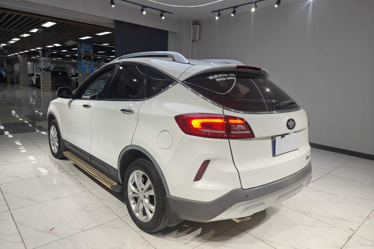 Used Bestune X80 2017 2.0L Automatic Elite Edition Exterior 3